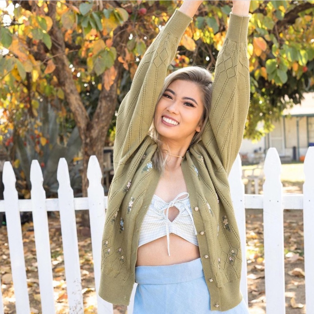 Green embroidery vintage cardigan